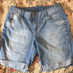 Lane Bryant size 18 Bermuda shorts